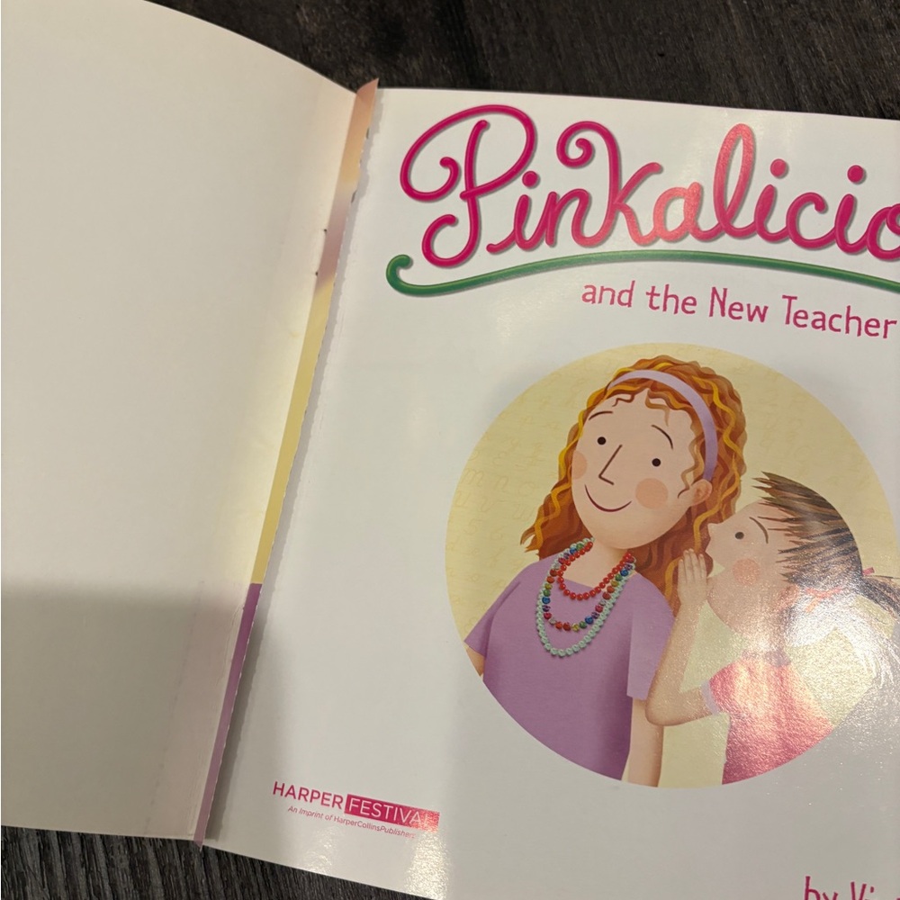 📚 Lot of 12 Pinkalicious Books for Girls – Softcover – Early Readers 💕✨ - Picture 7 of 9